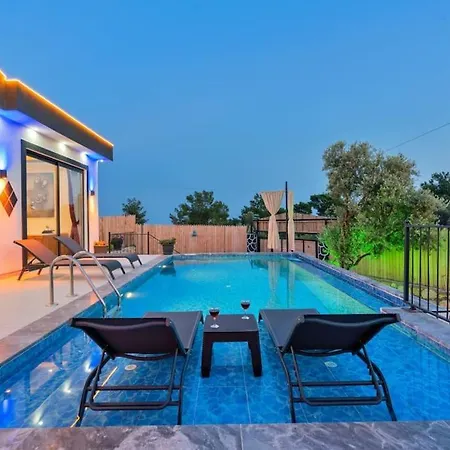 Muhtesem Tatil Villasi Poyraz 2 Villa *