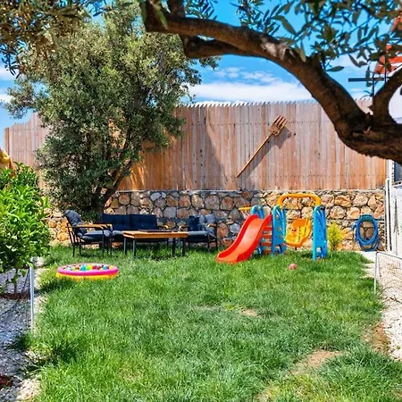 Villa Muhtesem Tatil Villasi Poyraz 2 *