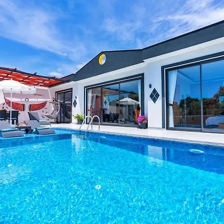 Muhtesem Tatil Villasi Poyraz 2 Villa