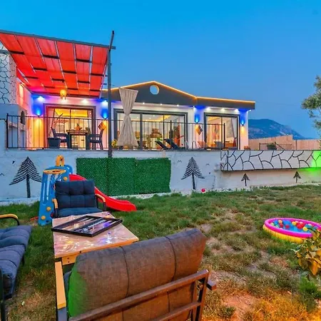 Muhtesem Tatil Villasi Poyraz 2 *